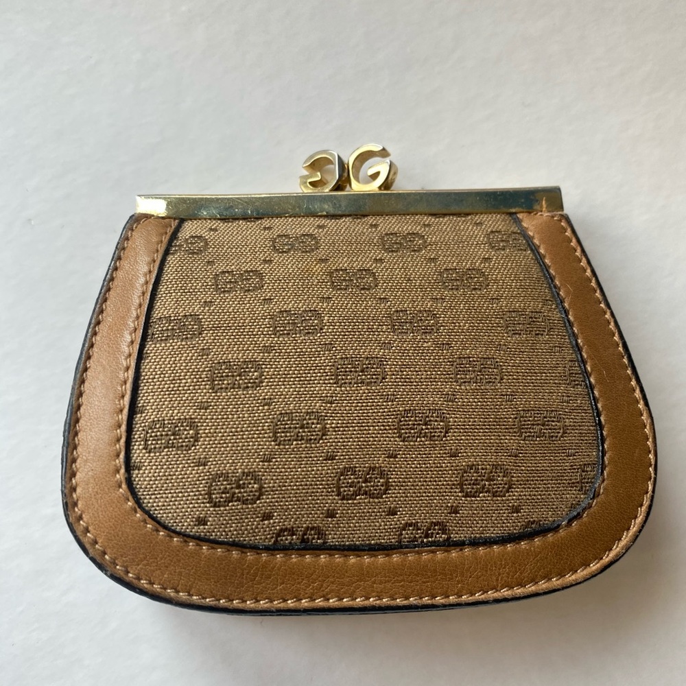 Authentic Gucci vintage coin purse